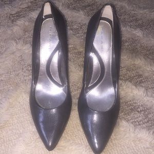 Tahari Malka Pumps